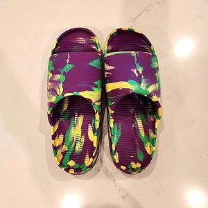 Nike EYBL "Welcome To The Family" slides VERY RARE